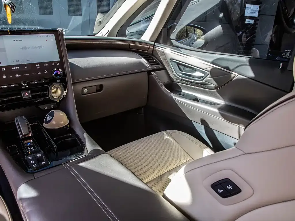 Toyota Vellfire 2024 из CN, фото 6