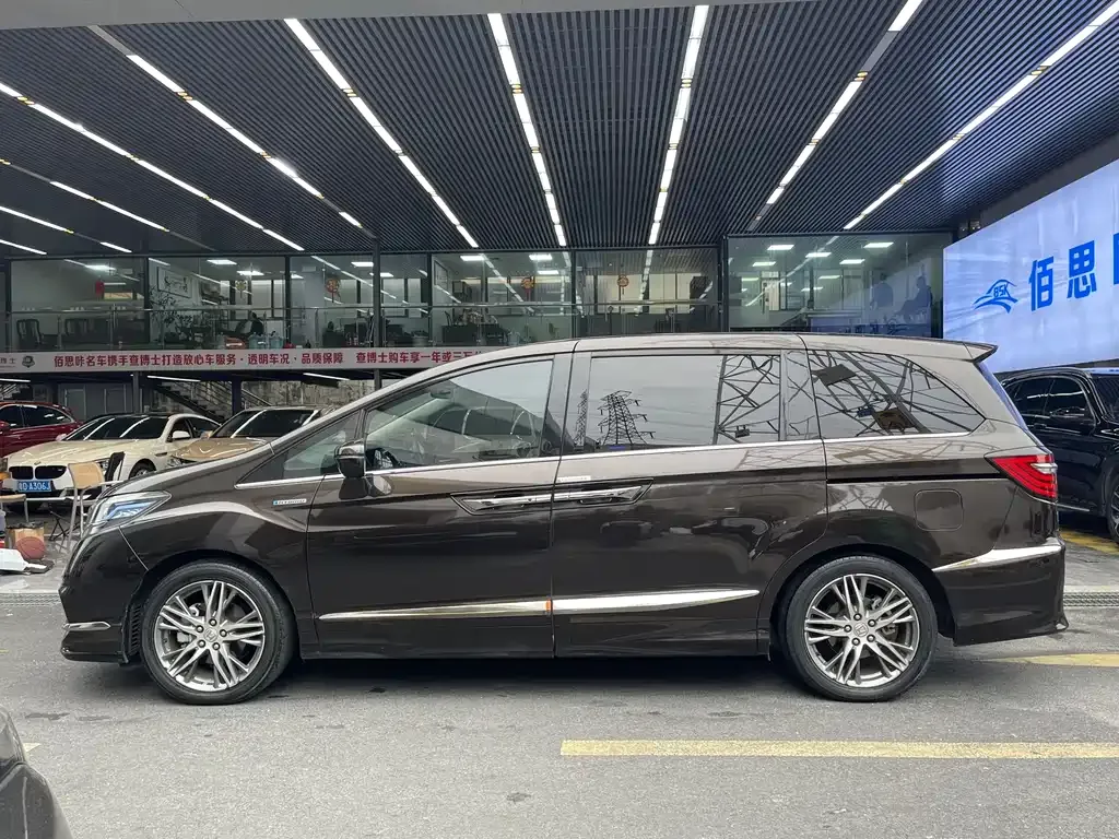 Honda Elysion 2021 из CN, фото 3