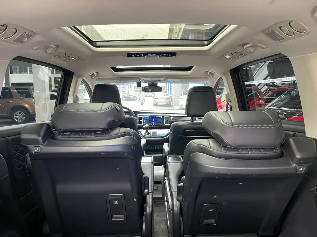 Honda Elysion 2021 из CN, фото 8