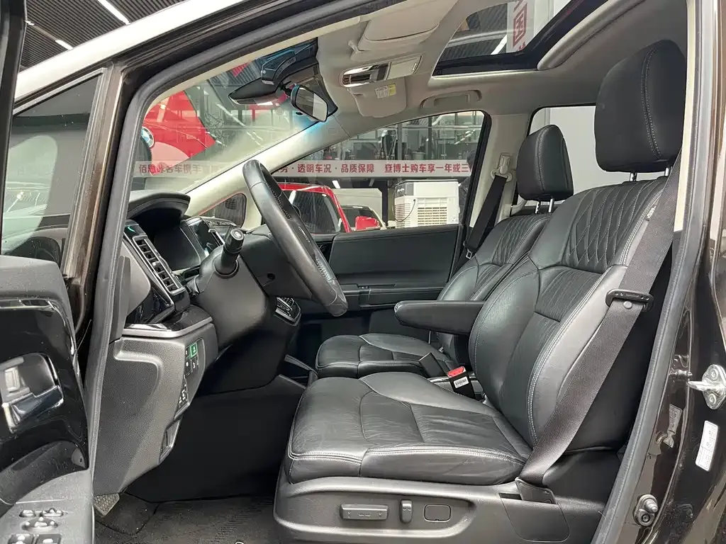 Honda Elysion 2021 из CN, фото 9