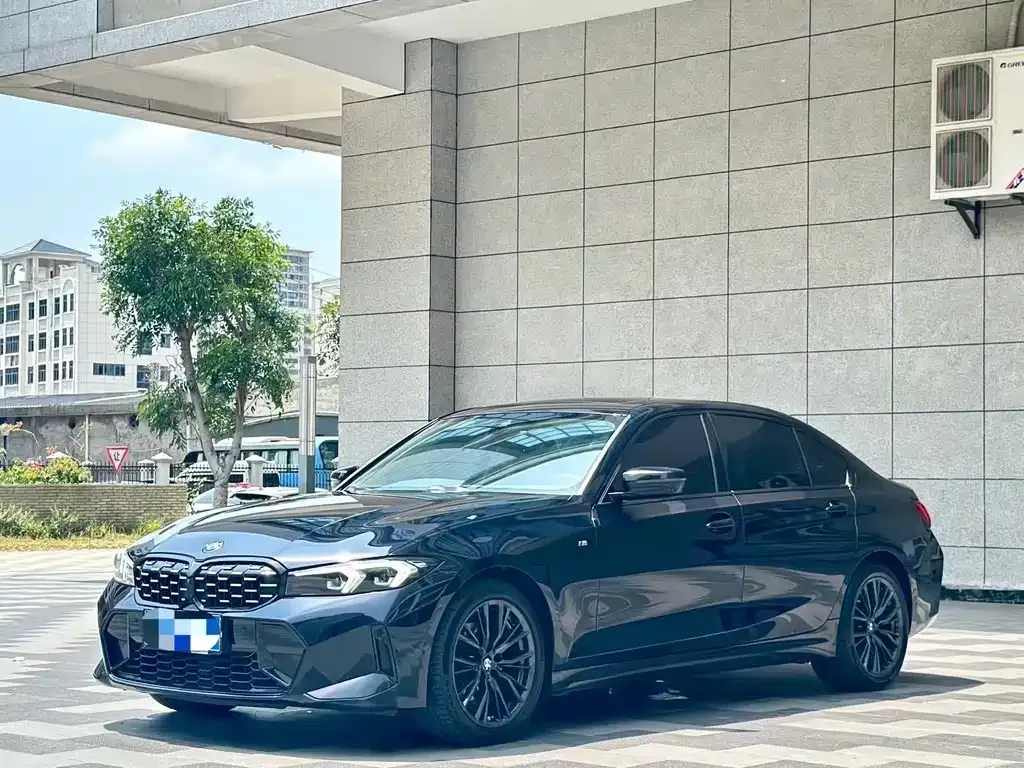 BMW 3 Series 2023 из CN, фото 1