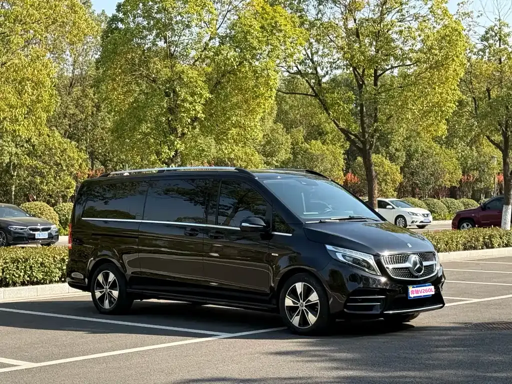 Mercedes-Benz V-Class — фото 2