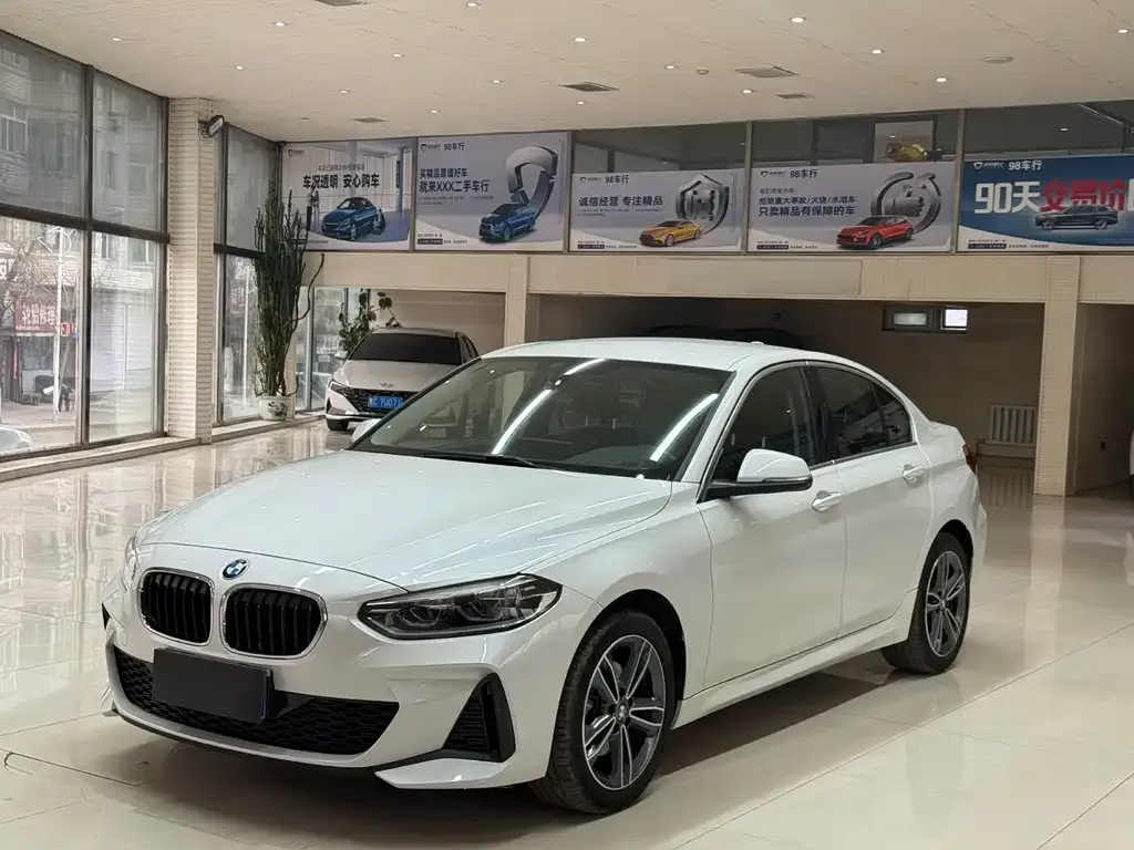 BMW 1 Series — фото 1