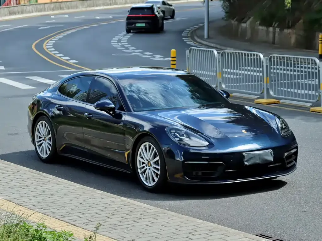 Porsche Panamera 2021 из CN, фото 2