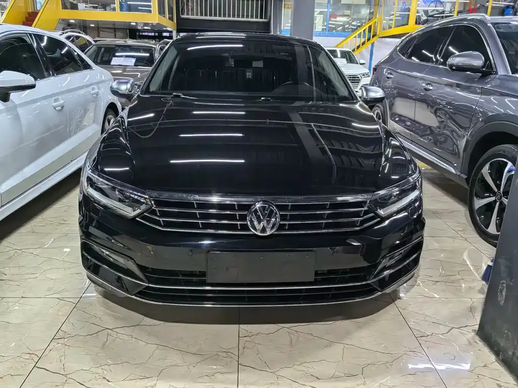 Volkswagen Magotan 2023 из CN, фото 2