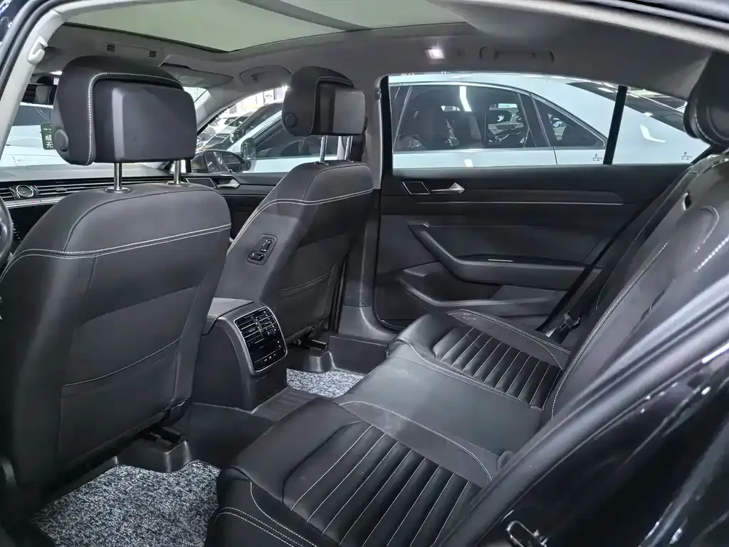 Volkswagen Magotan 2023 из CN, фото 9