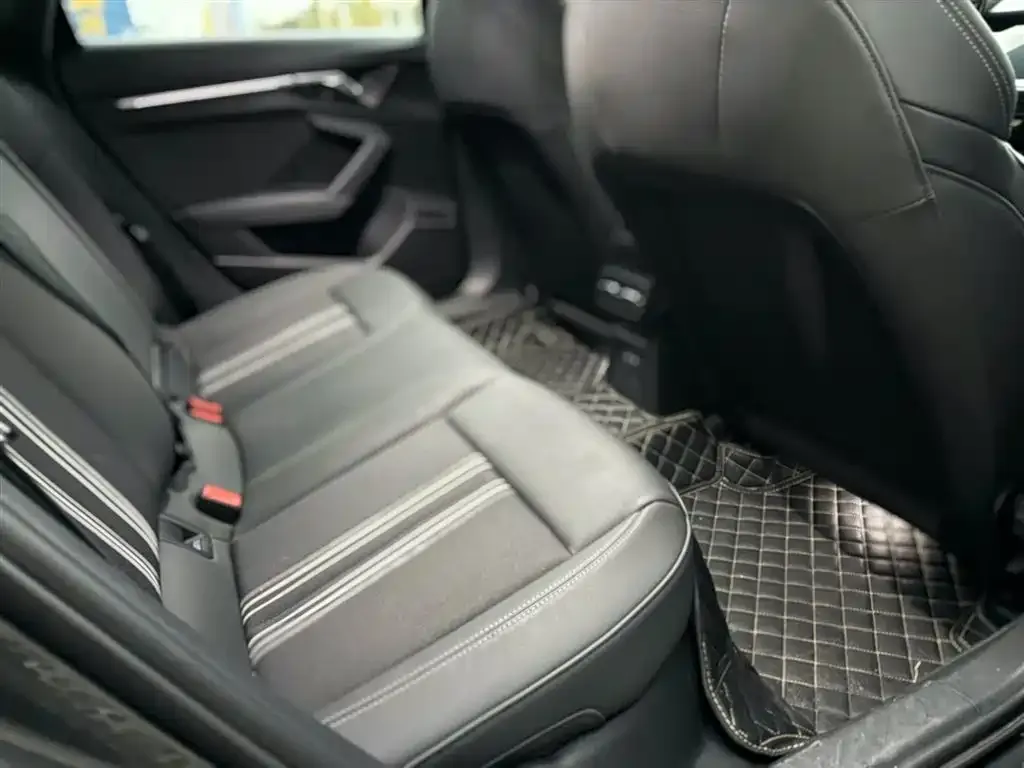 Audi A3 2024 из CN, фото 7