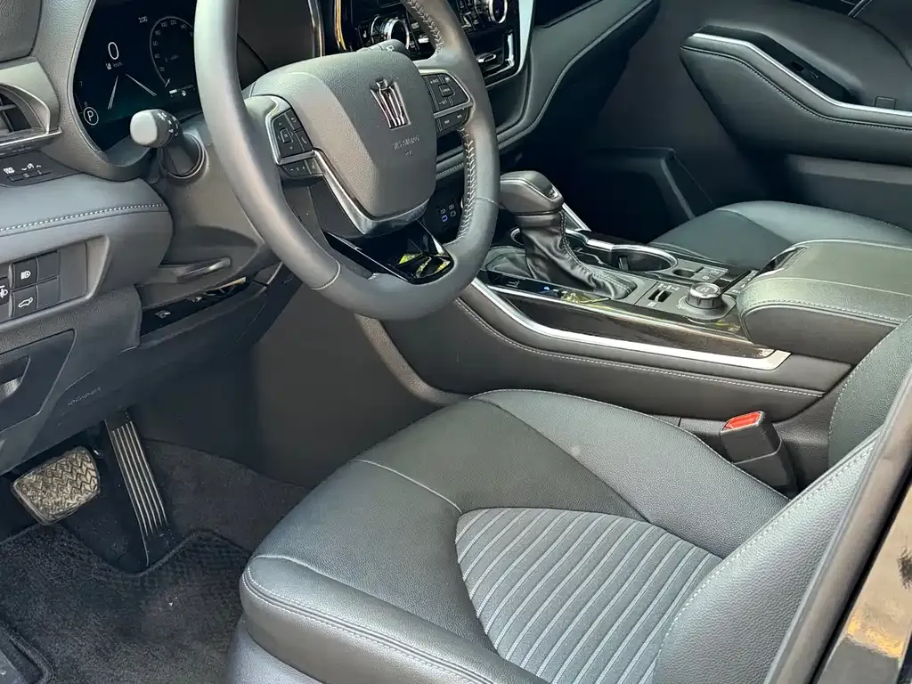 Toyota Crown Kluger 2024 из CN, фото 8