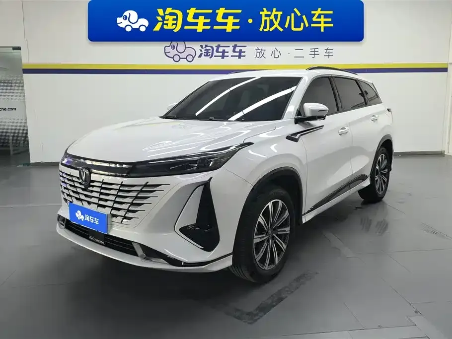 Changan CS75PLUS — фото 1