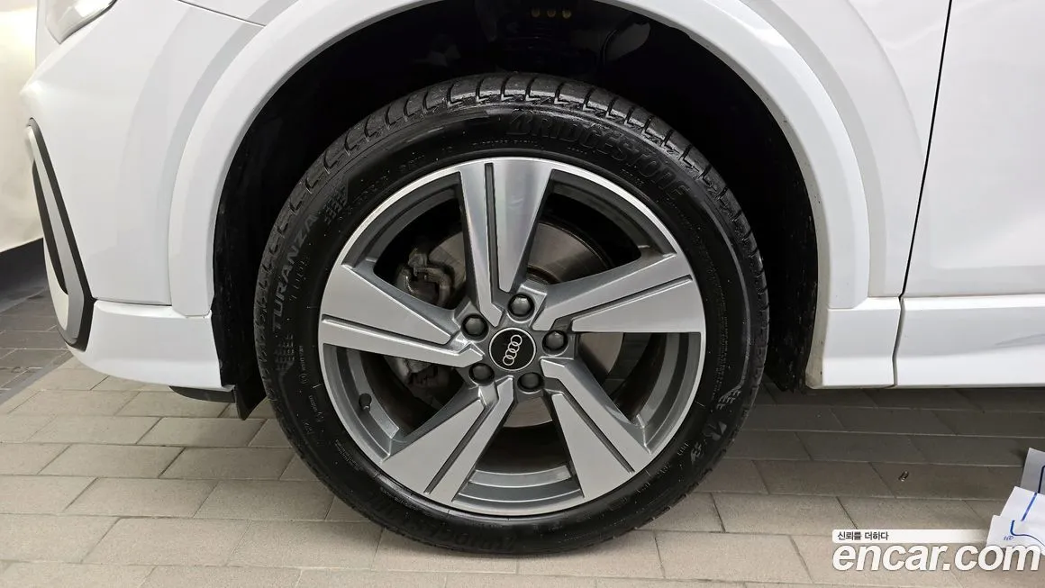 Audi Q2 2023 из KR, фото 5