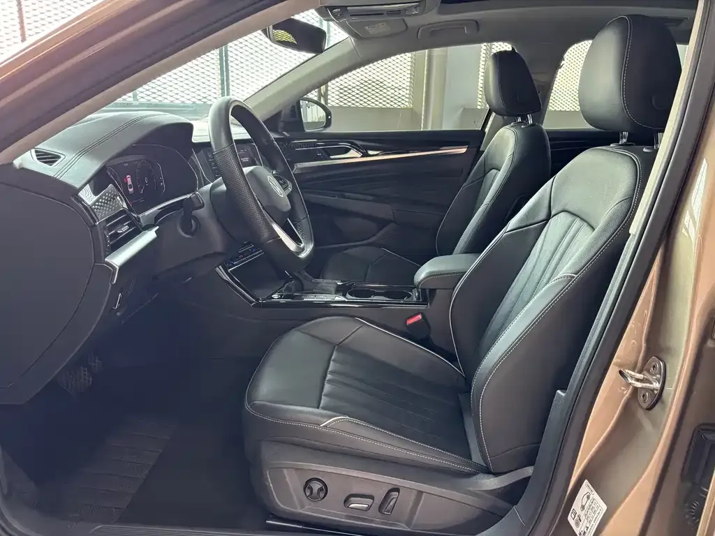 Volkswagen Passat — фото 5