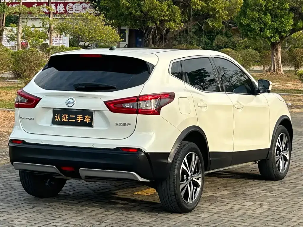 Nissan Qashqai — фото 6