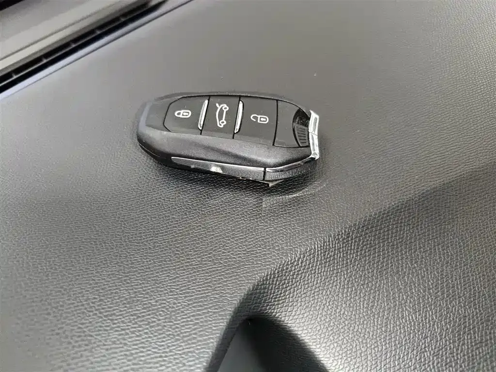 Peugeot 408 2024 из CN, фото 9