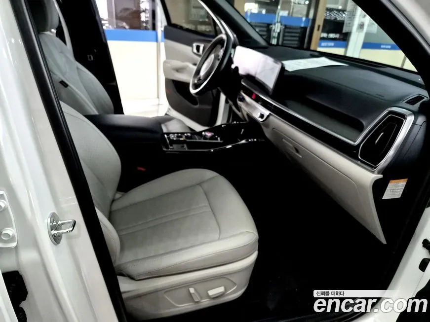 Kia Sorento — фото 10