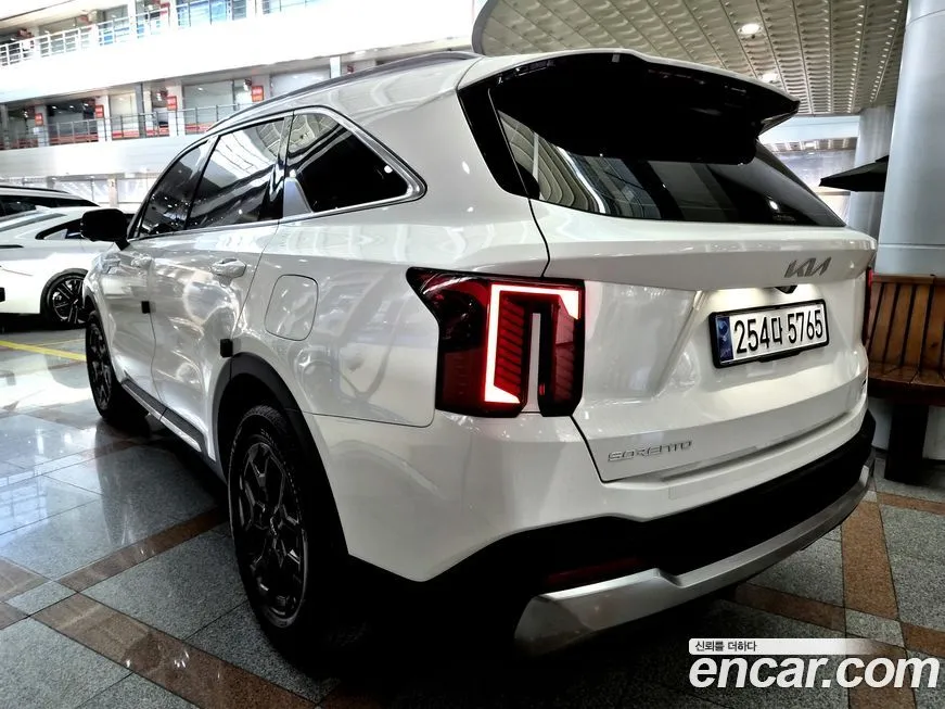 Kia Sorento — фото 6