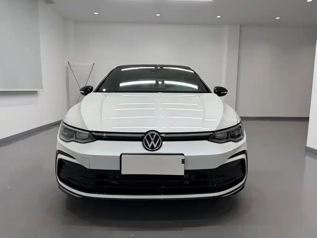 Volkswagen Golf 2021 из CN, фото 2