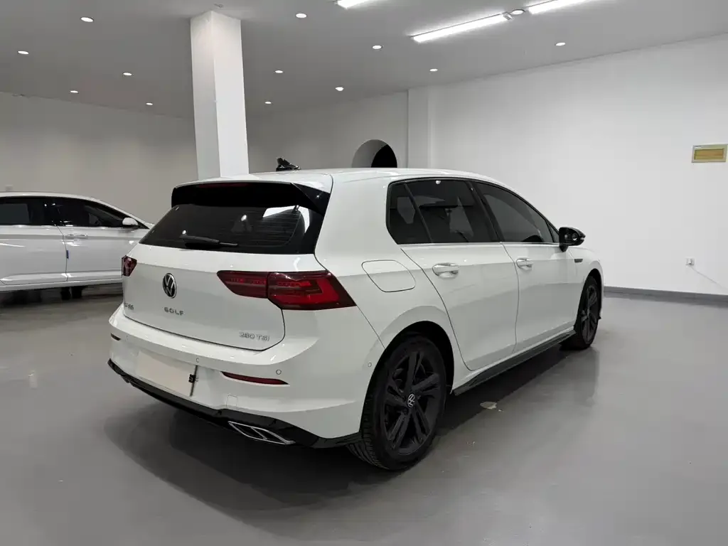 Volkswagen Golf 2021 из CN, фото 4