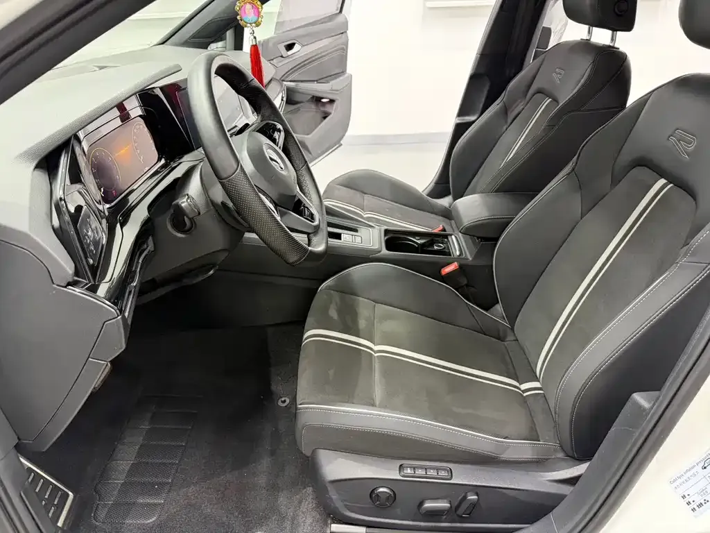 Volkswagen Golf 2021 из CN, фото 8