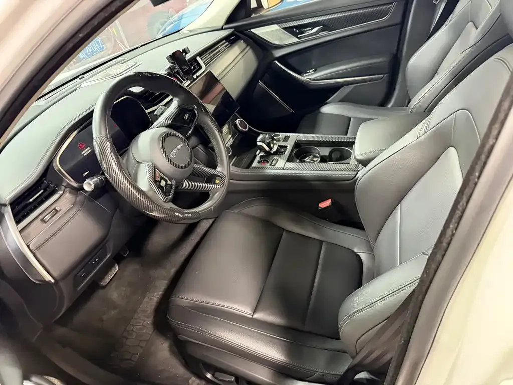 Jaguar XFL 2023 из CN, фото 3