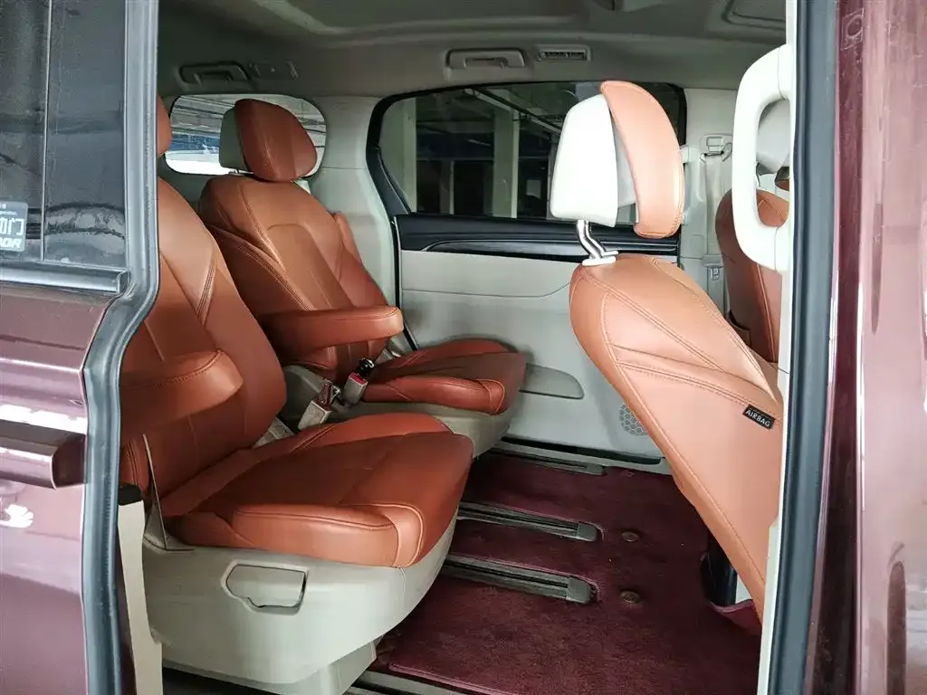 Buick GL8 2022 из CN, фото 10