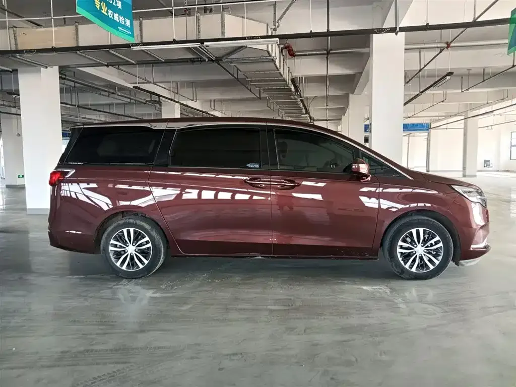 Buick GL8 2022 из CN, фото 3