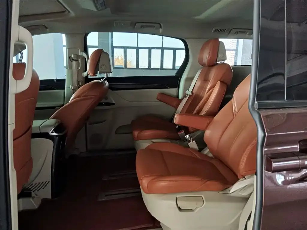 Buick GL8 2022 из CN, фото 9