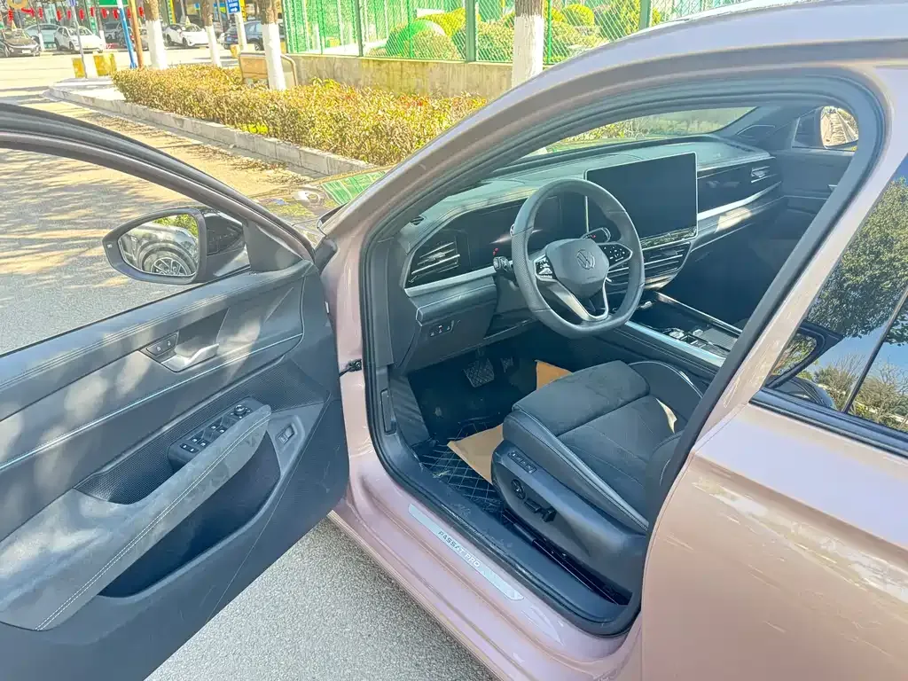 Volkswagen Passat 2025 из CN, фото 10