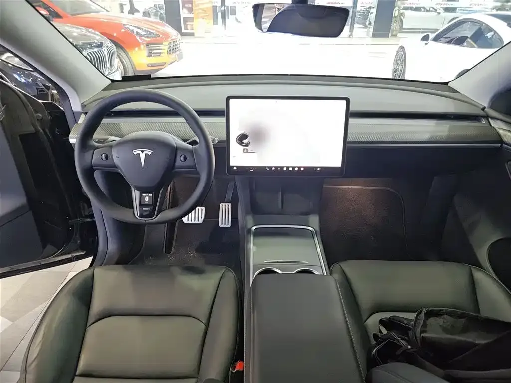 Tesla Model Y 2023 из CN, фото 10