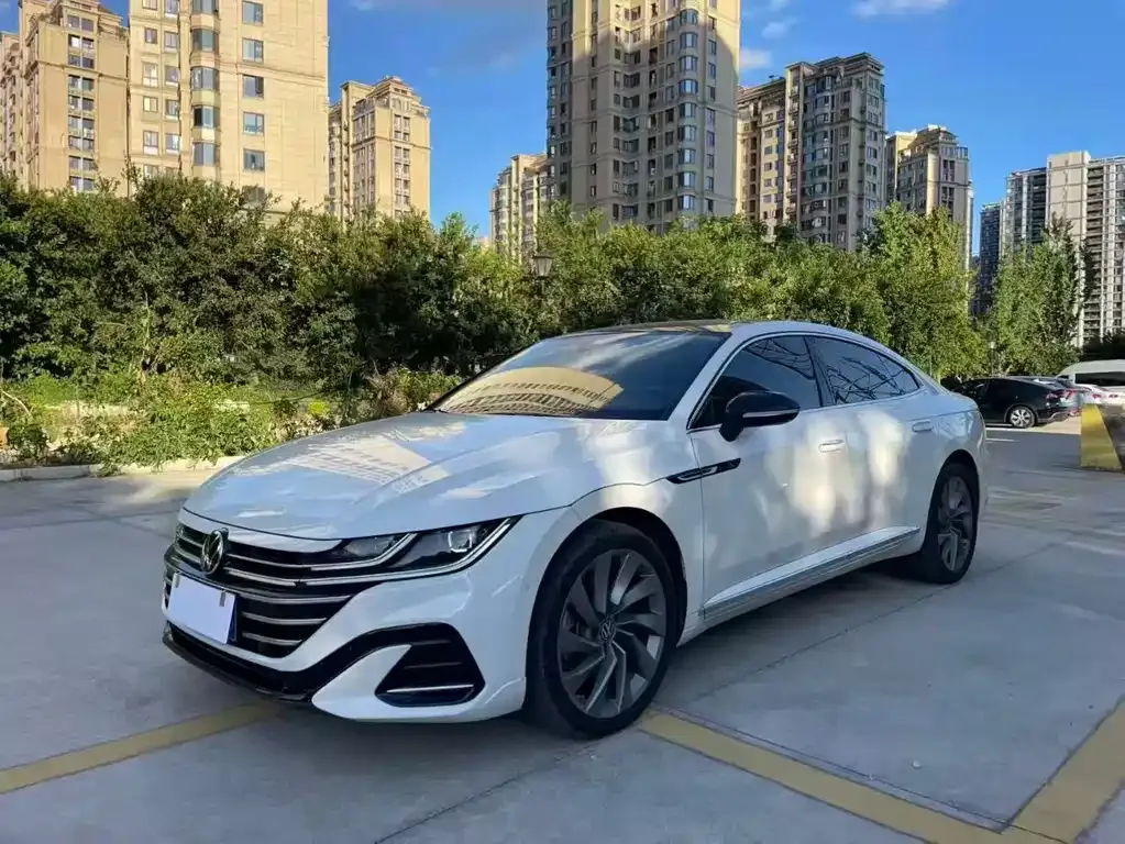 Volkswagen CC 2023 из CN, фото 1