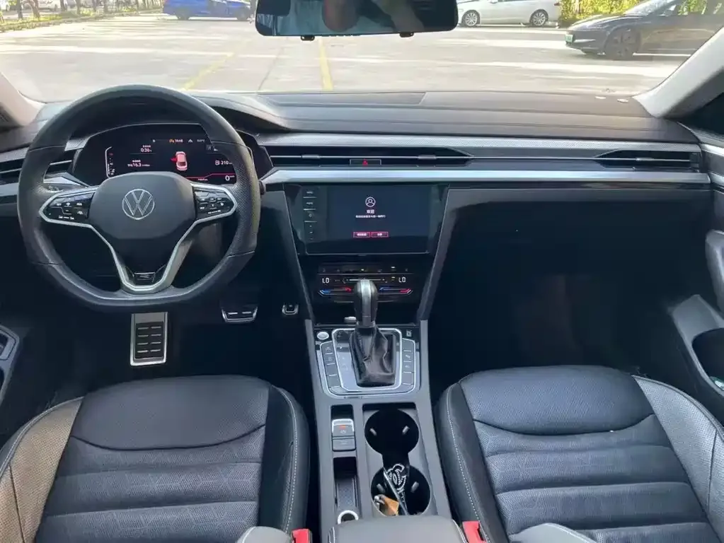 Volkswagen CC 2023 из CN, фото 5
