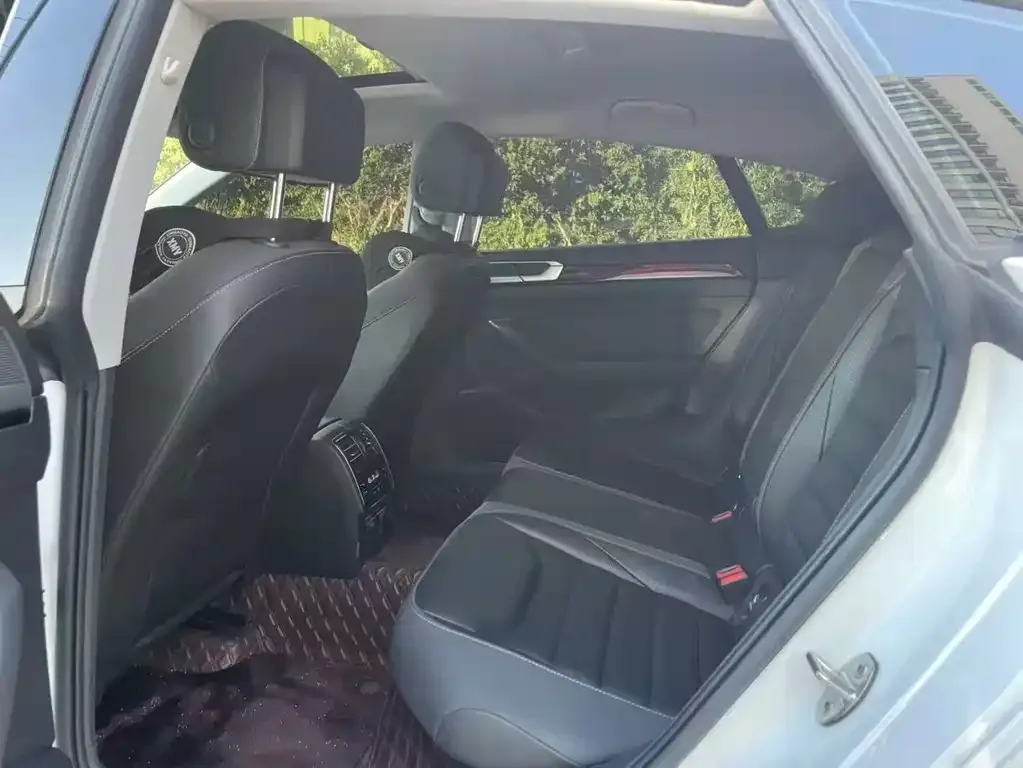 Volkswagen CC 2023 из CN, фото 6