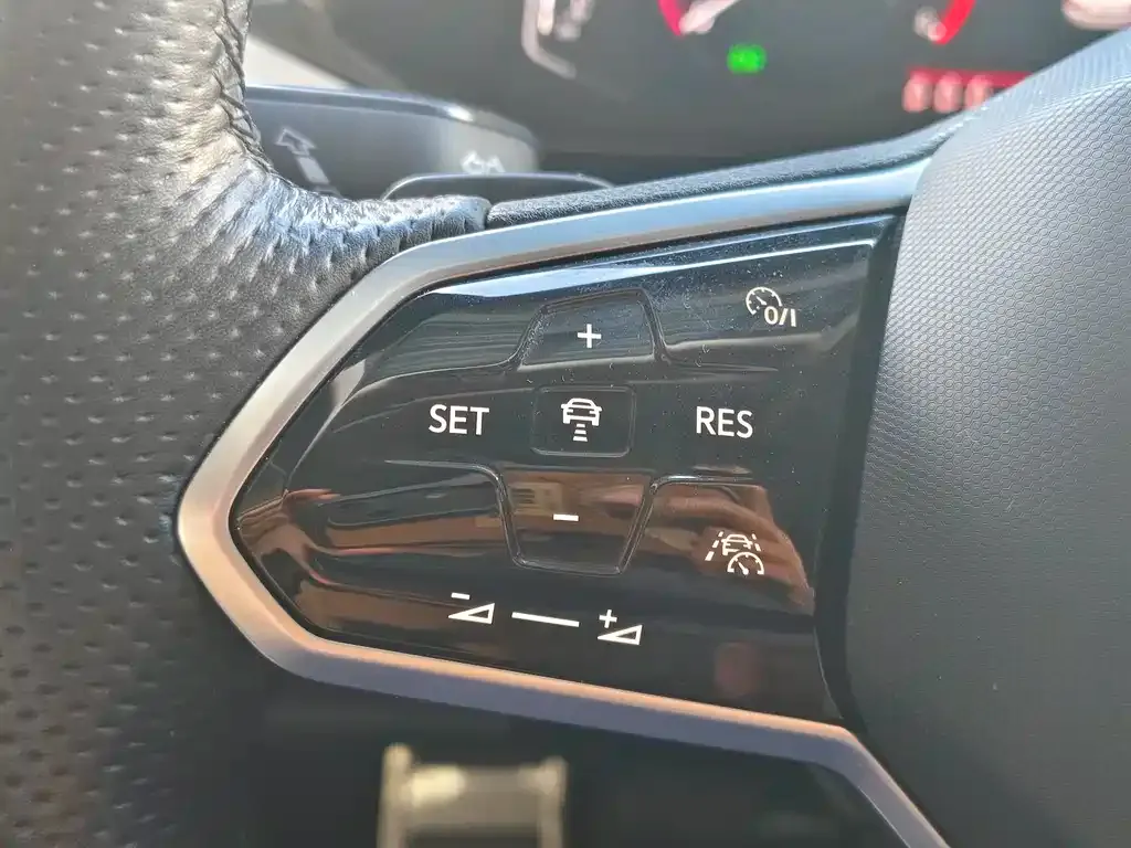 Volkswagen CC 2023 из CN, фото 7