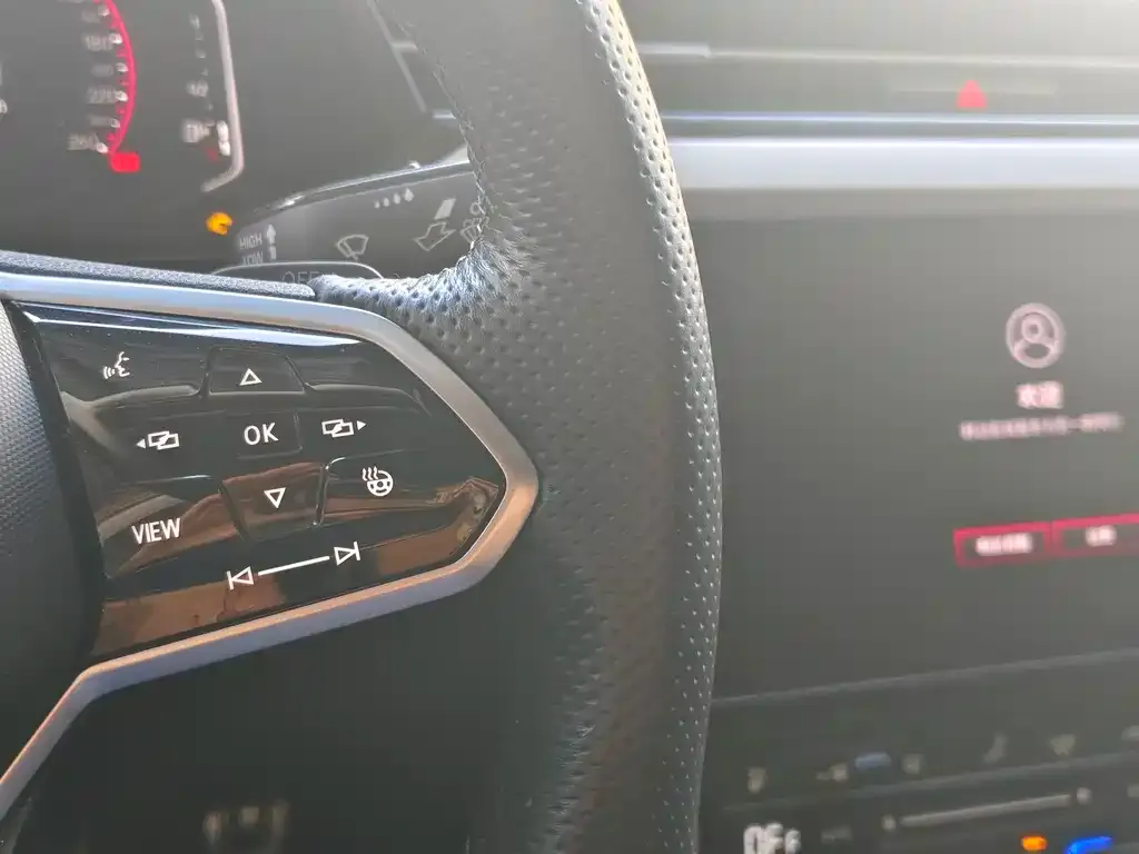 Volkswagen CC 2023 из CN, фото 8