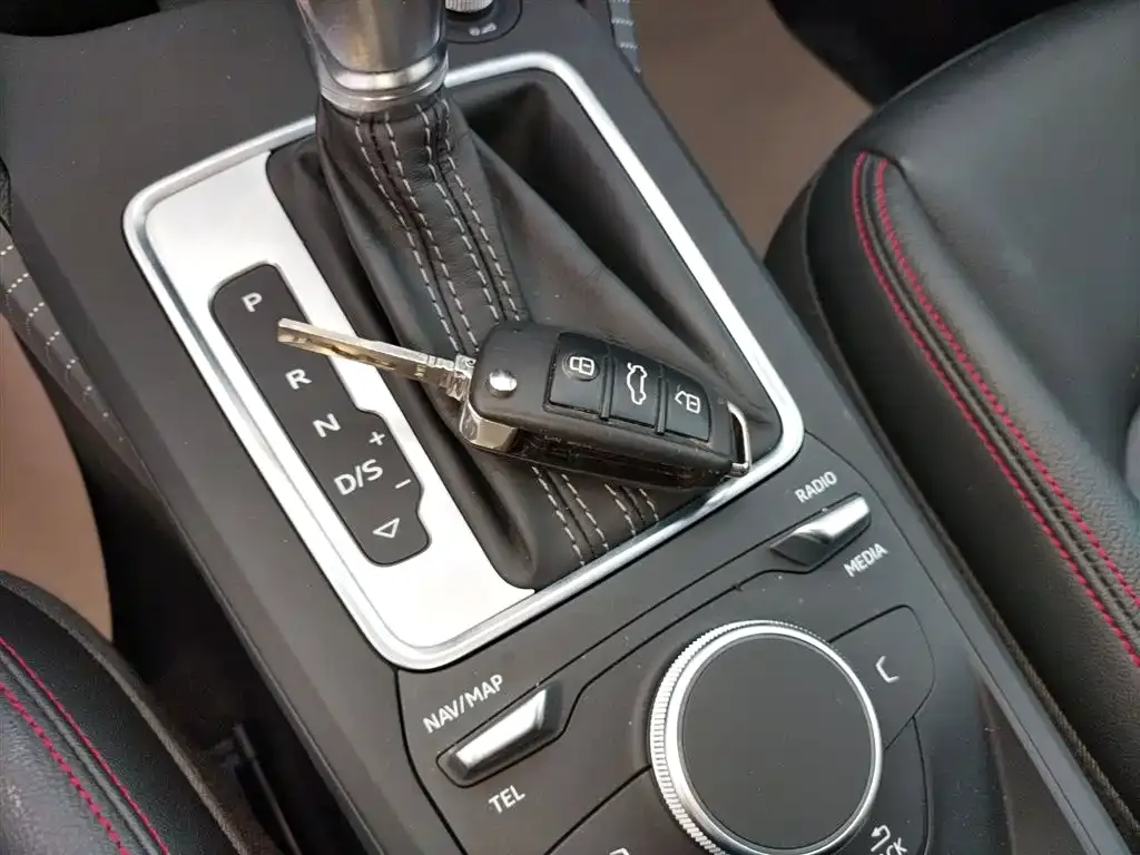 Audi Q2L 2022 из CN, фото 9