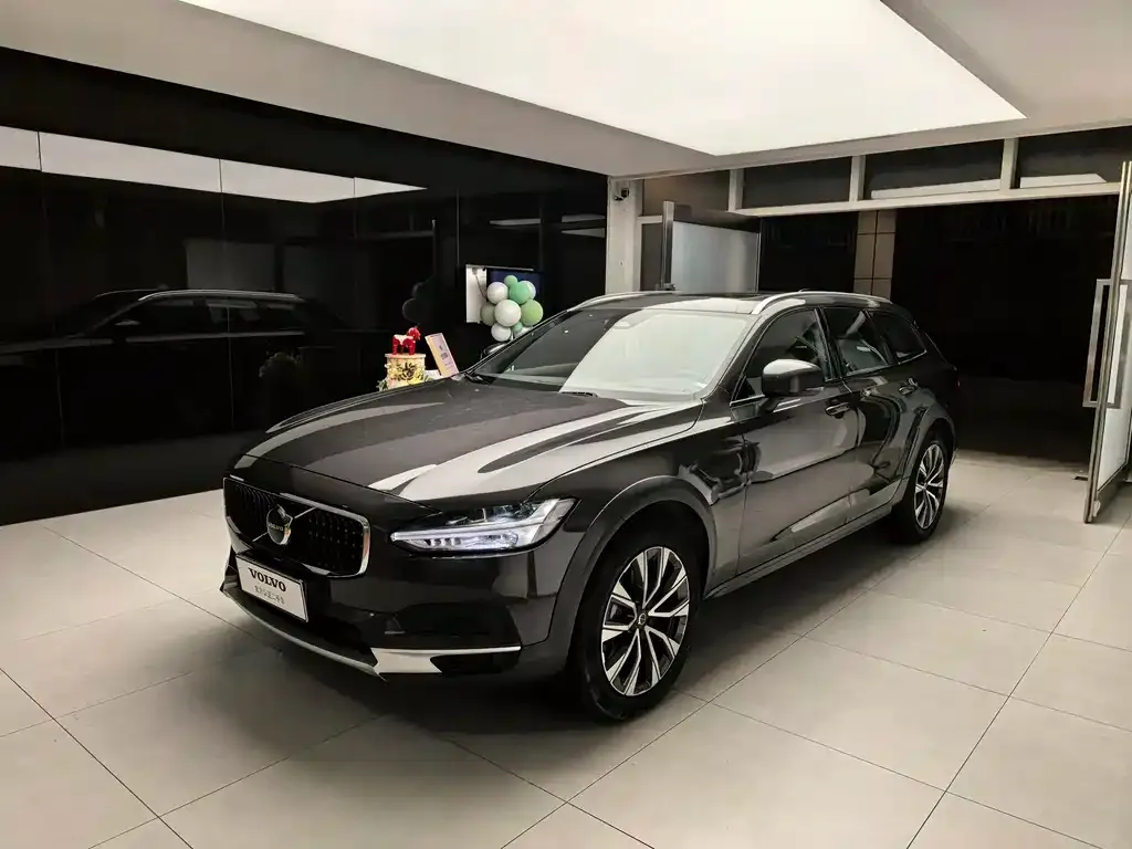 Volvo V90 2024 из CN, фото 1