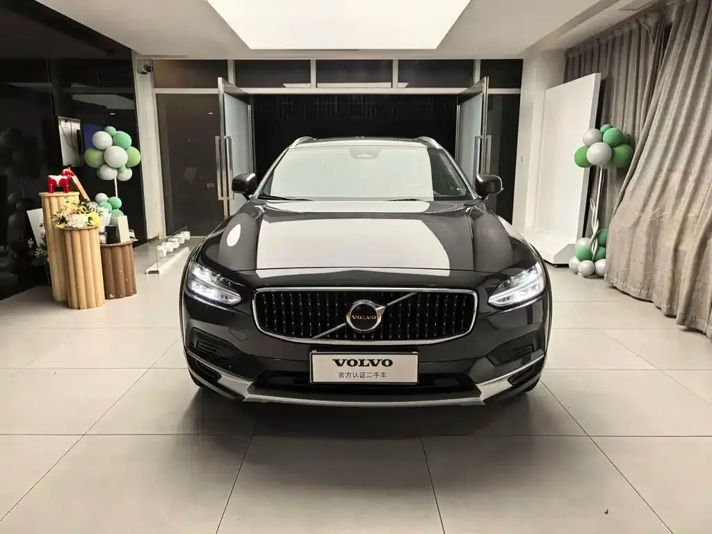 Volvo V90 2024 из CN, фото 2