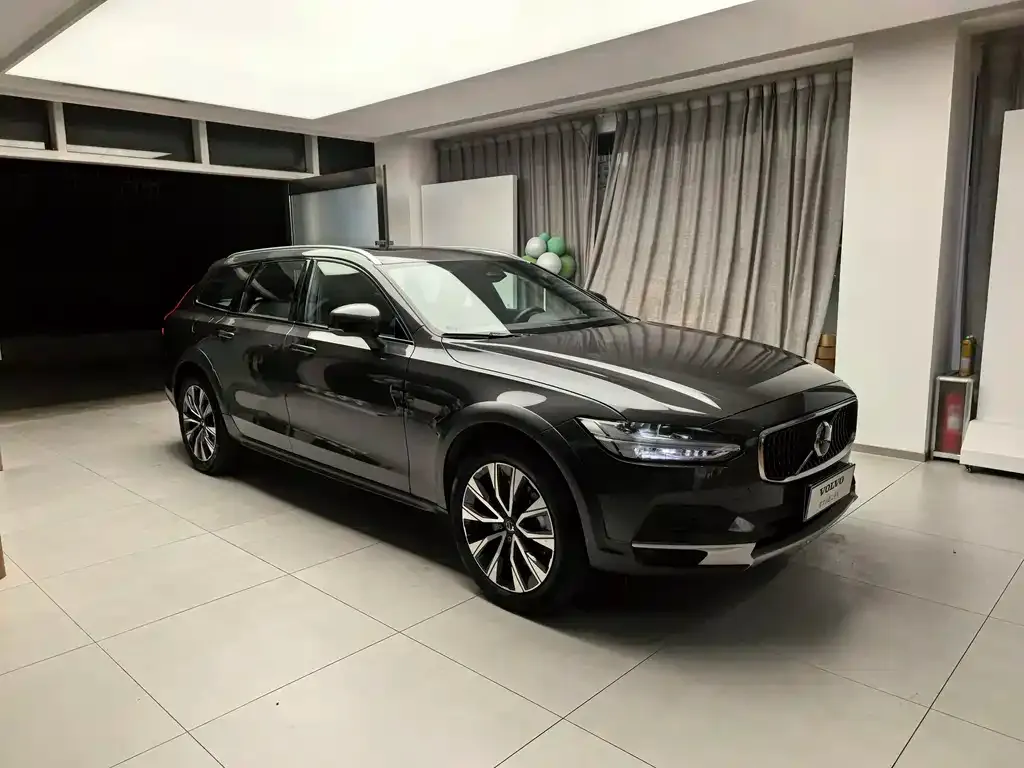 Volvo V90 2024 из CN, фото 3