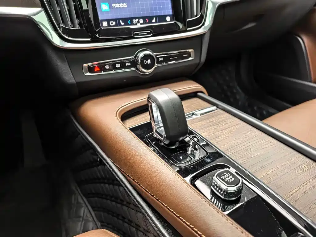 Volvo V90 2024 из CN, фото 9