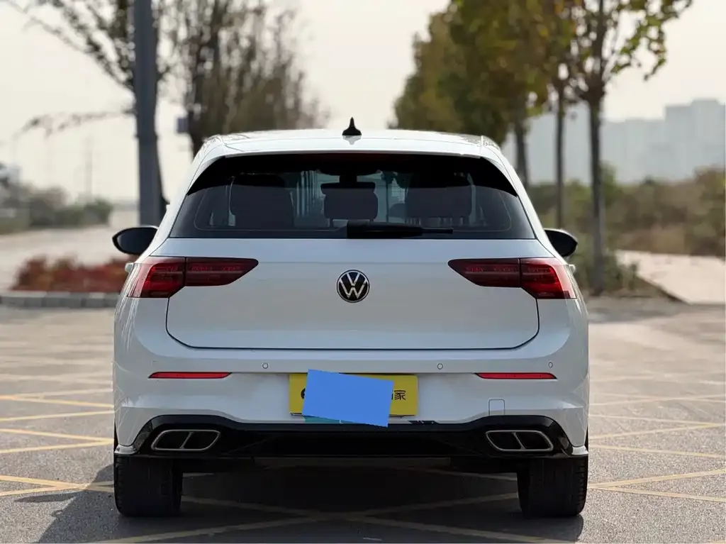 Volkswagen Golf 2024 из CN, фото 8