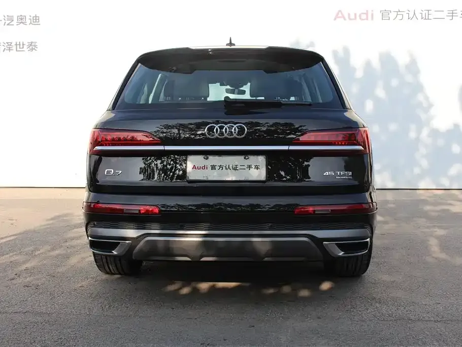 Audi Q7 2024 из CN, фото 5