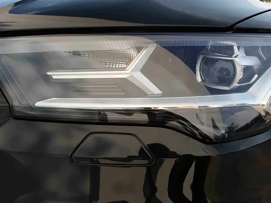 Audi Q7 2024 из CN, фото 7