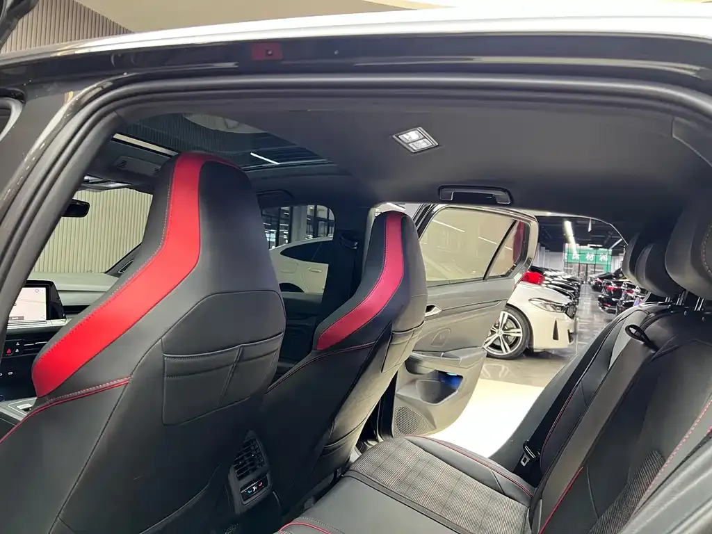 Volkswagen Golf GTI 2022 из CN, фото 8