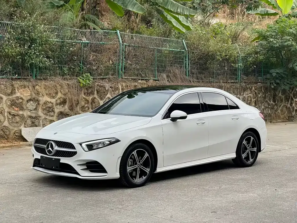 Mercedes-Benz A-Class 2023 из CN, фото 1