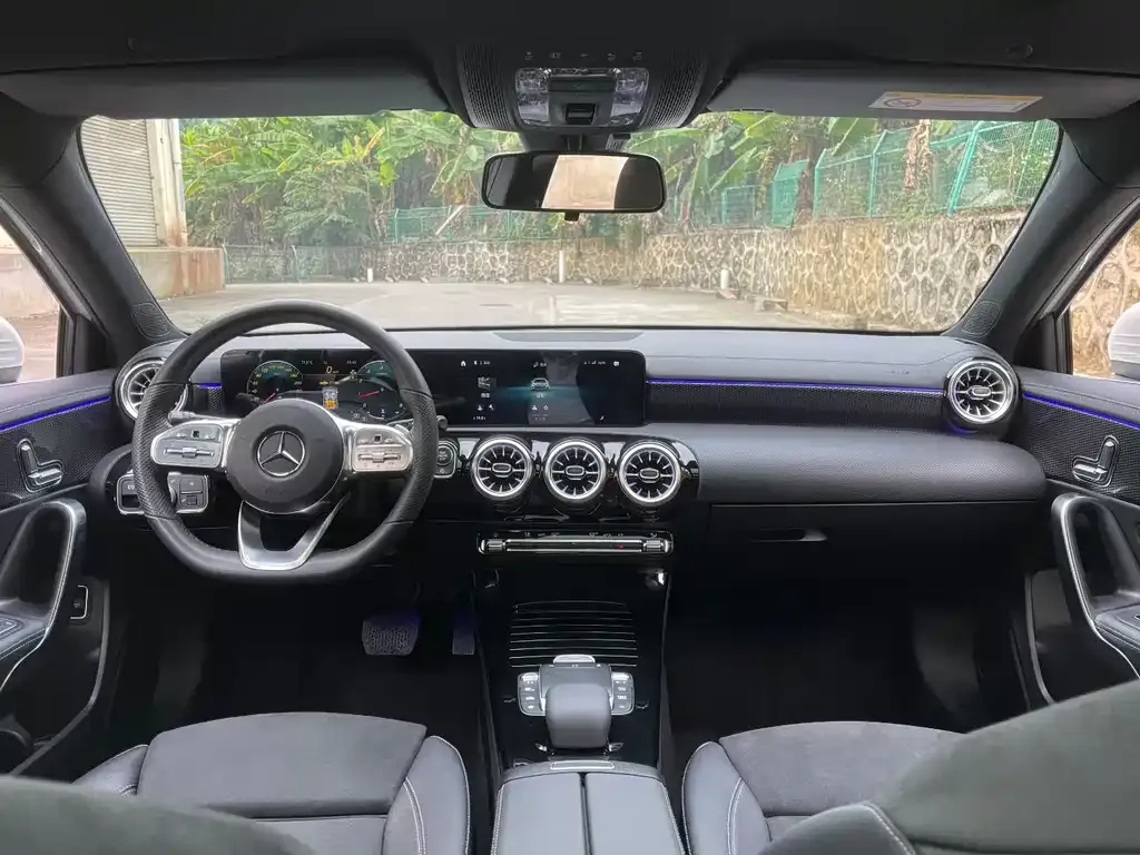 Mercedes-Benz A-Class 2023 из CN, фото 8