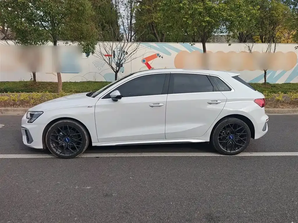 Audi A3 2024 из CN, фото 10