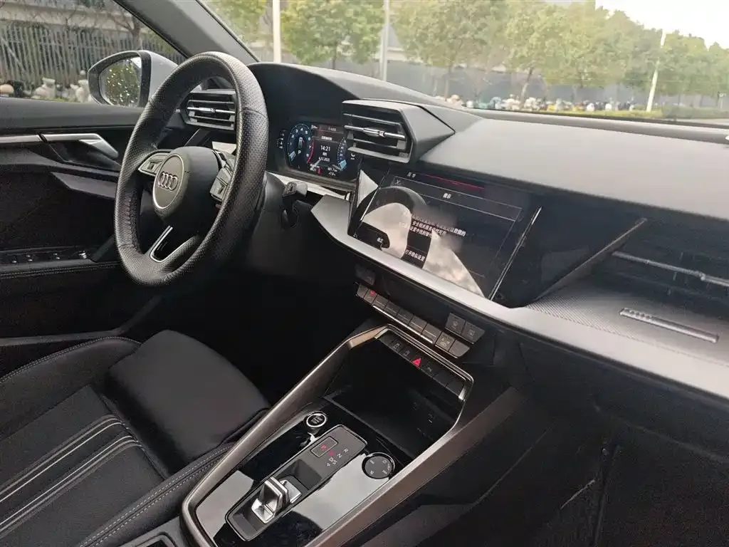 Audi A3 2024 из CN, фото 2
