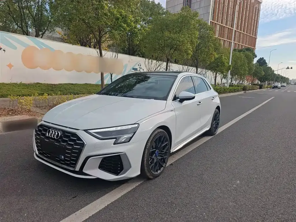 Audi A3 2024 из CN, фото 3