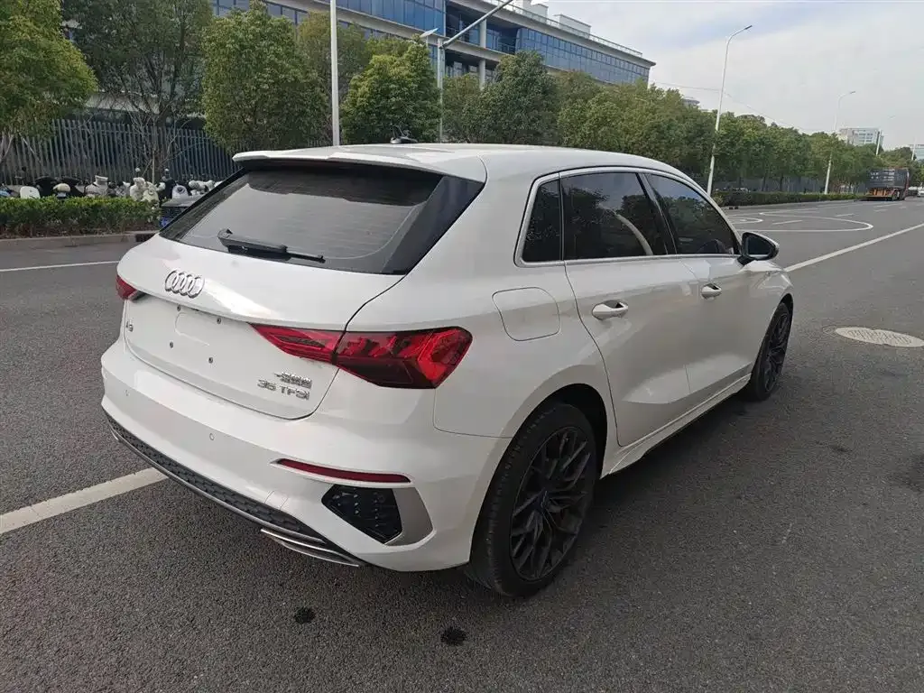 Audi A3 2024 из CN, фото 8
