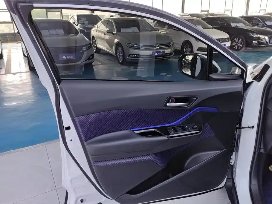 Toyota C-HR 2021 из CN, фото 6