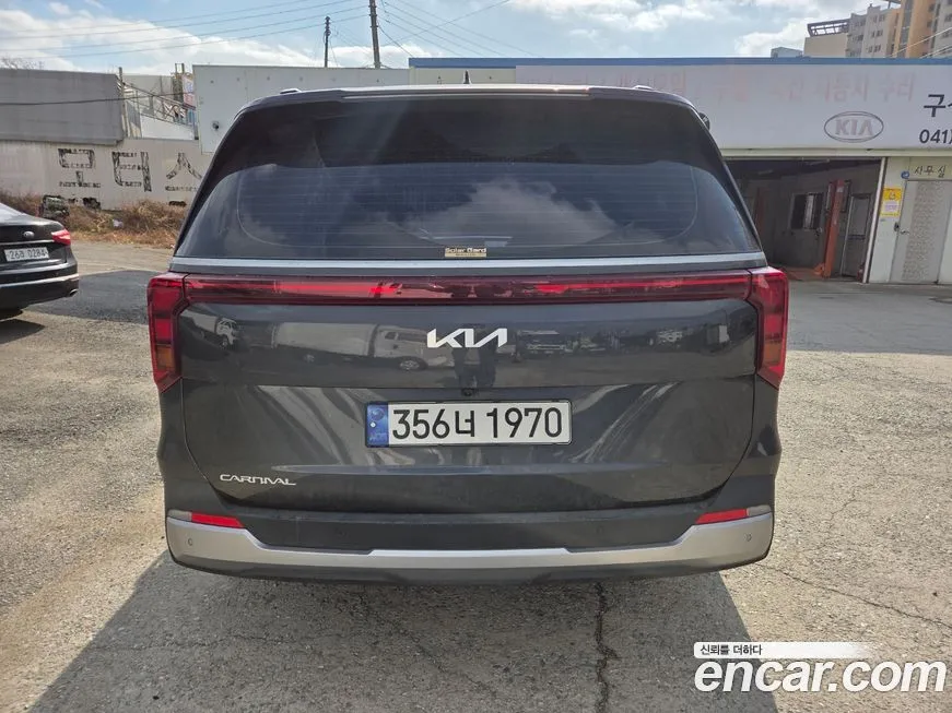 Kia Carnival — фото 3